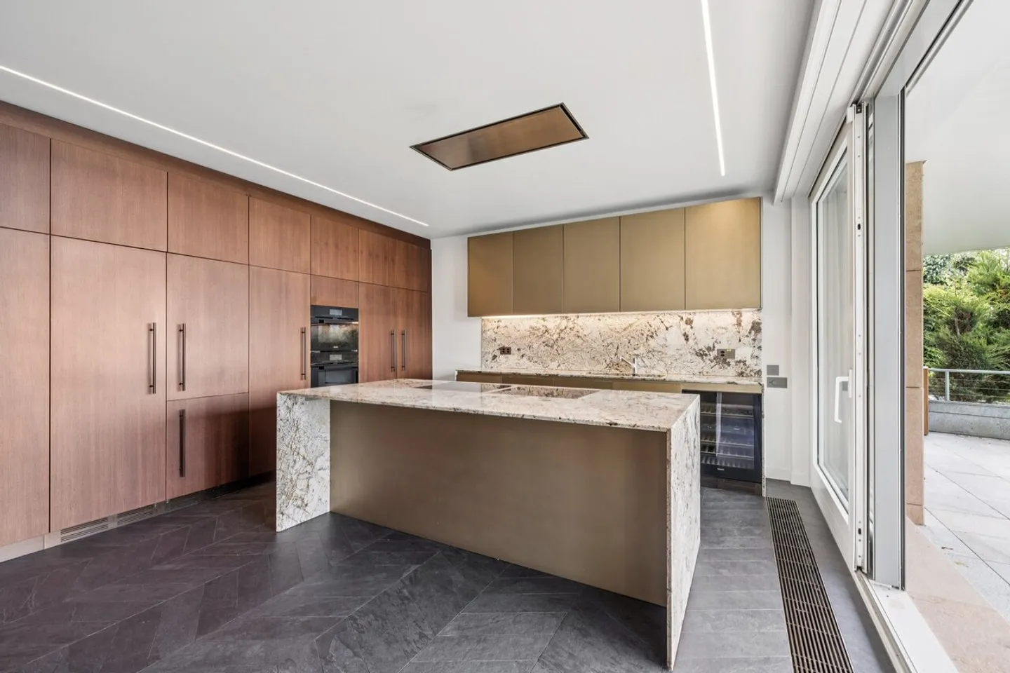 Appartement de Luxe avec Vue sur le Lac - Photo 3 sur 12