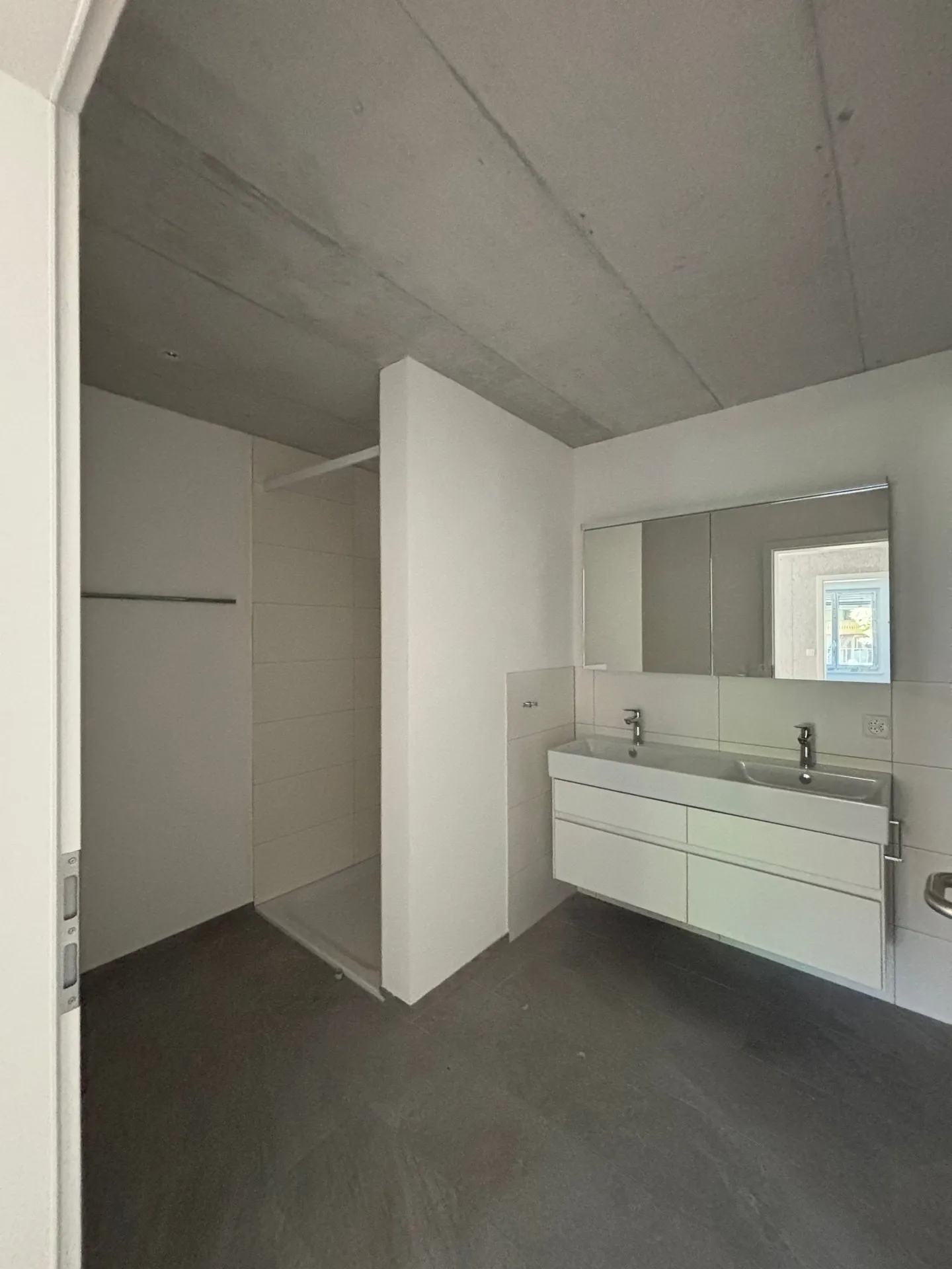 Modernes 4.5-Zimmer-Apartment in Kallnach - Foto 9 von 10