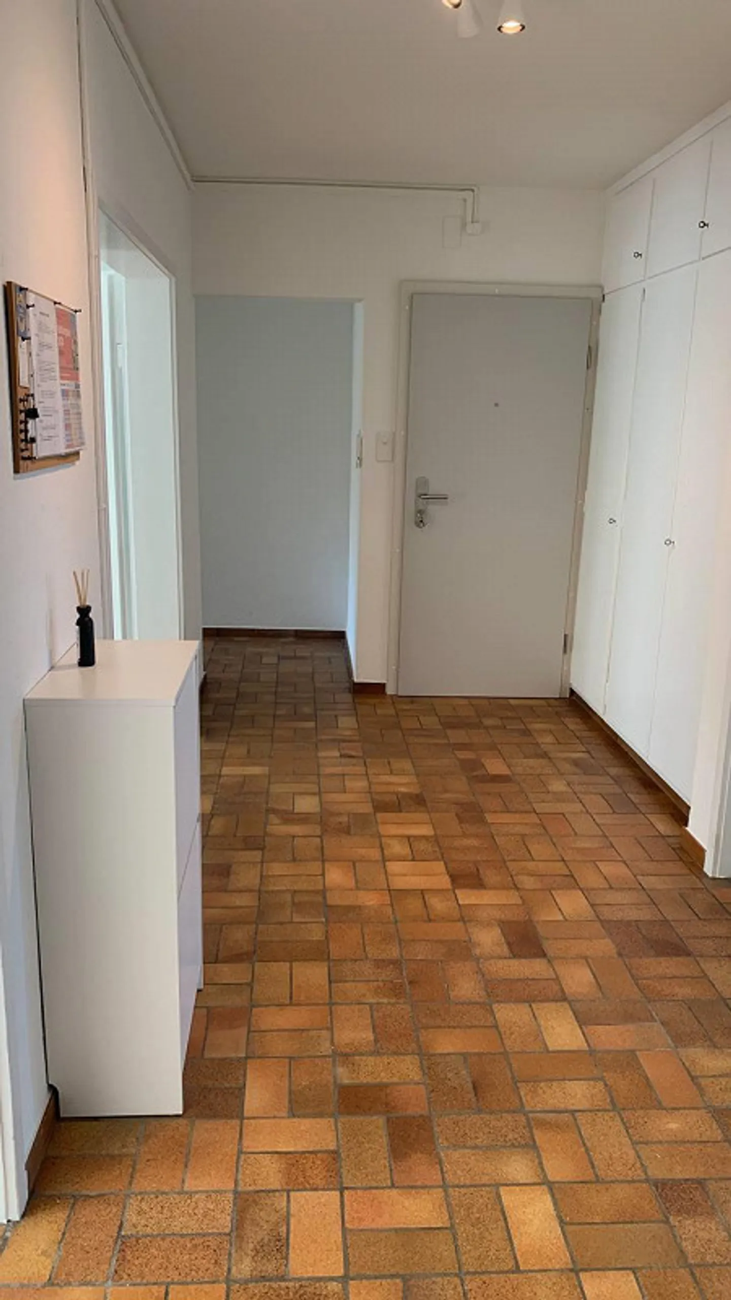 Private room with balcony 14 minutes walk from the university - Photo 8 of 13