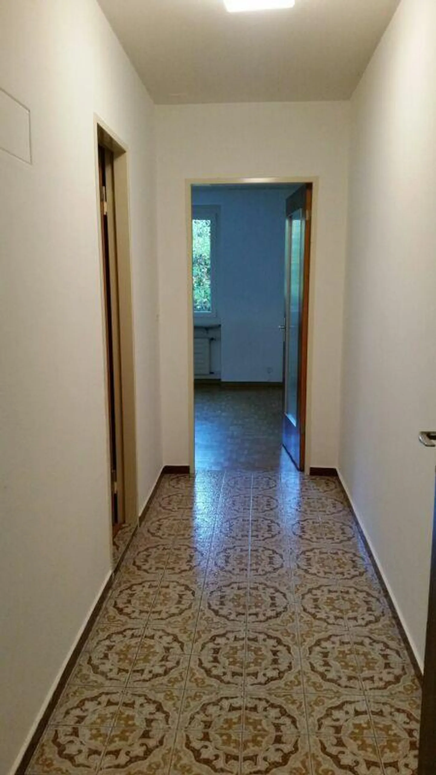 Beautiful apartment in the most central location - Ideal for singles/students or... - Photo 5 of 6