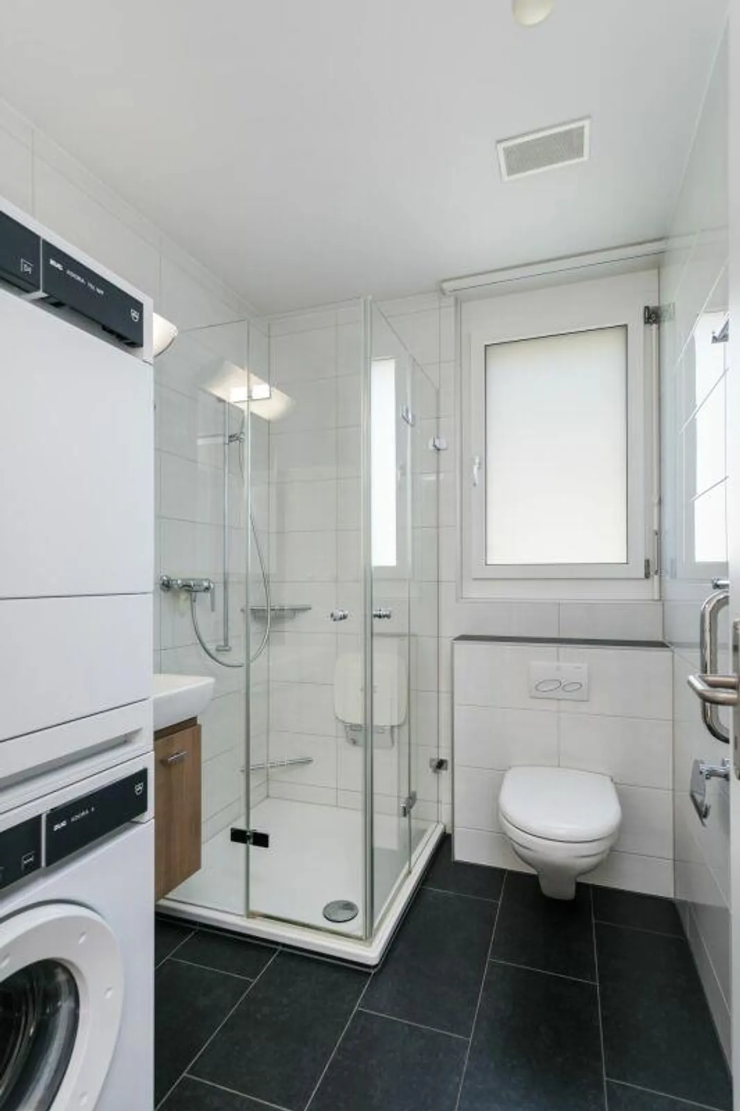 Helle 4.5-Zimmer-Wohnung in Steinhausen - Foto 7 von 9