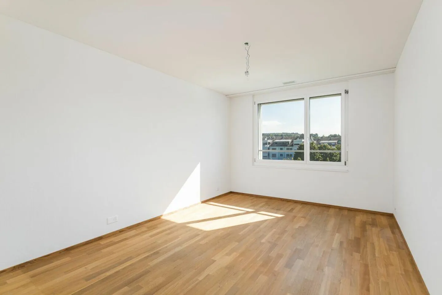 Helle 4.5-Zimmer-Wohnung in Steinhausen - Foto 8 von 9