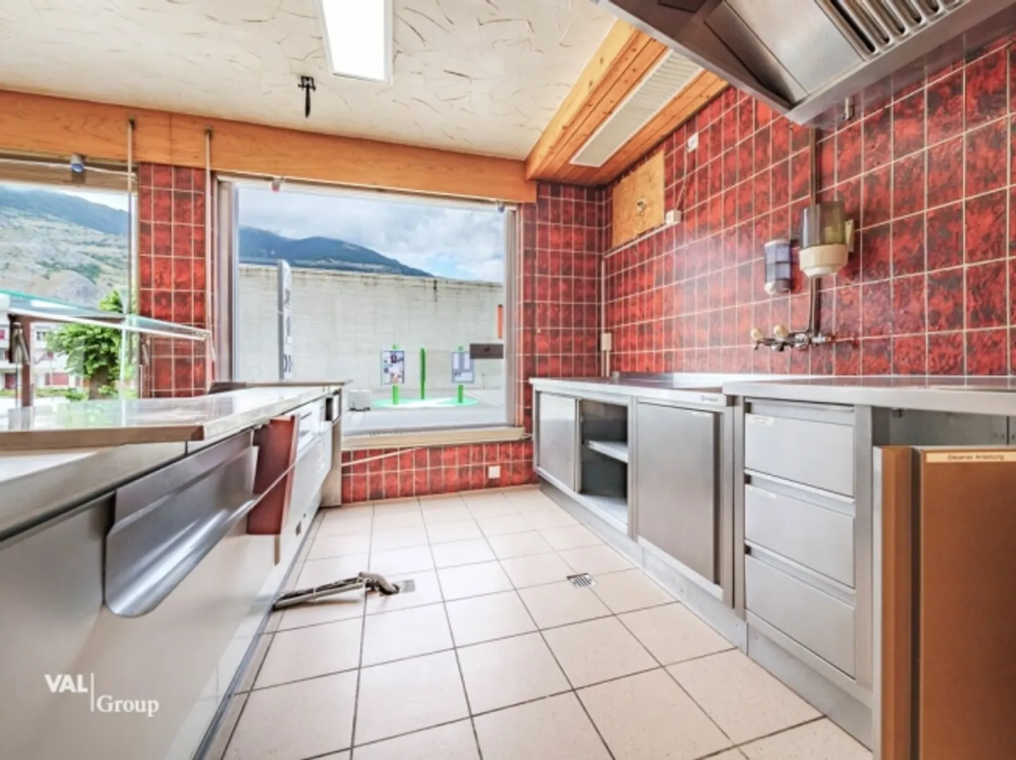 La tradizione incontra il futuro: proprietà residenziale e commerciale con potenziale versatile - Foto 14 di 20