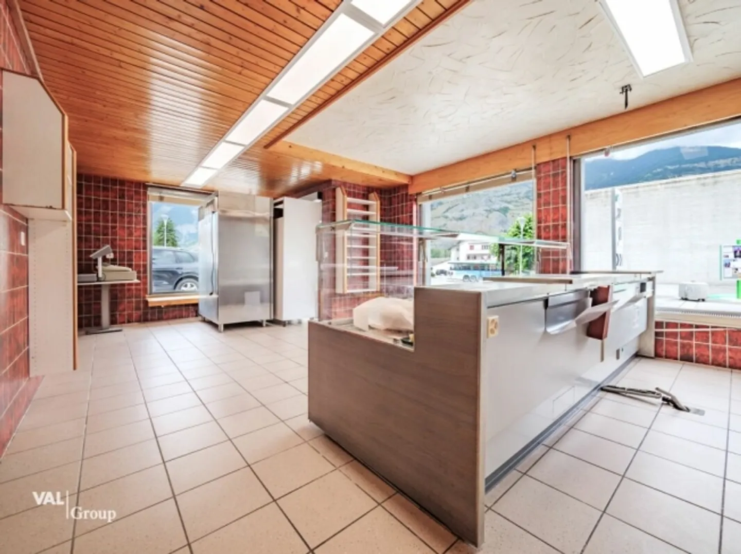 La tradizione incontra il futuro: proprietà residenziale e commerciale con potenziale versatile - Foto 15 di 20