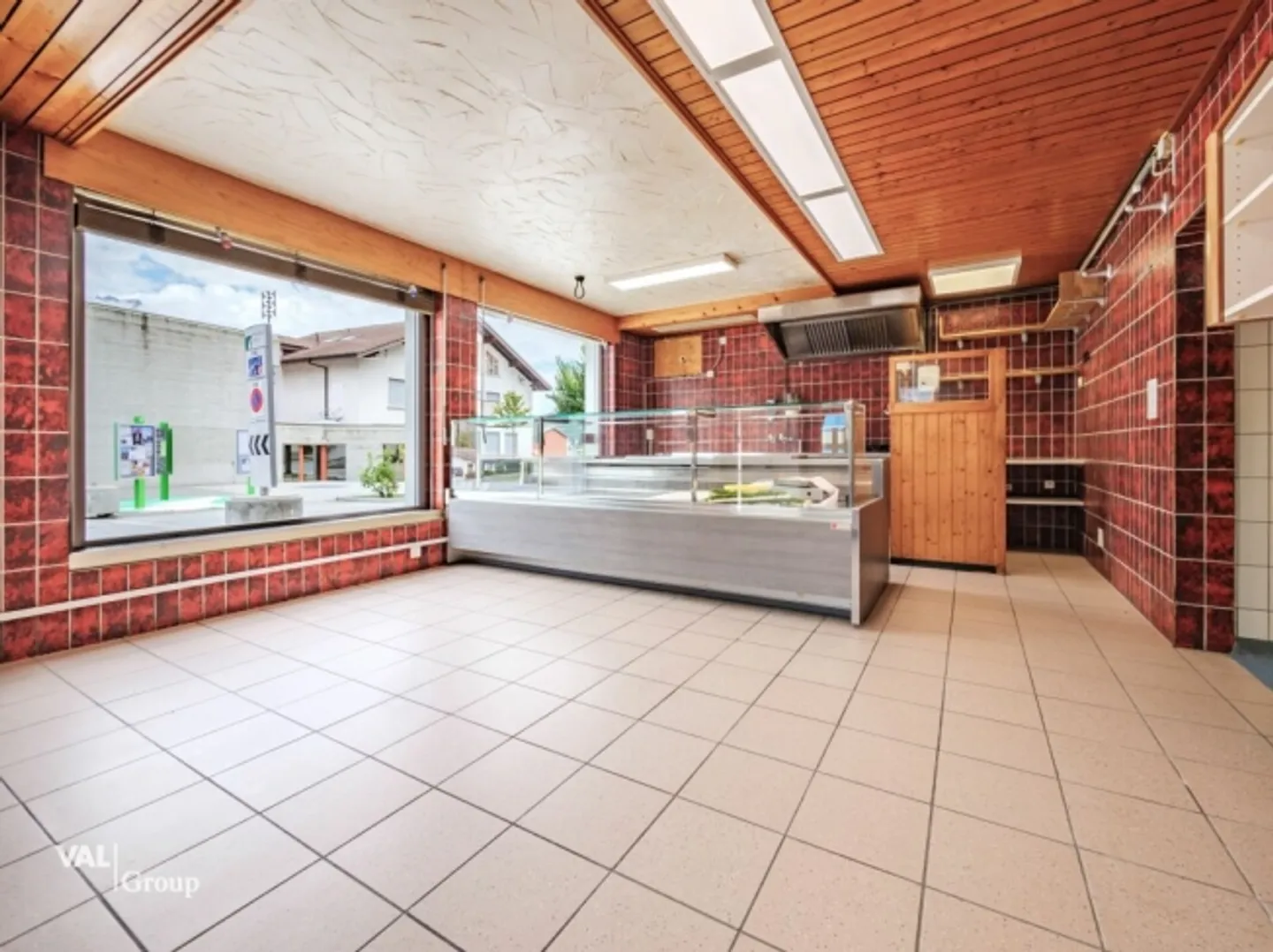 La tradizione incontra il futuro: proprietà residenziale e commerciale con potenziale versatile - Foto 16 di 20