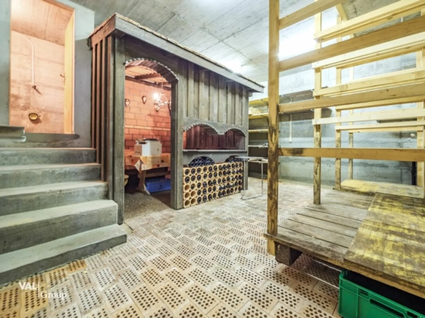 La tradizione incontra il futuro: proprietà residenziale e commerciale con potenziale versatile - Foto 17 di 20