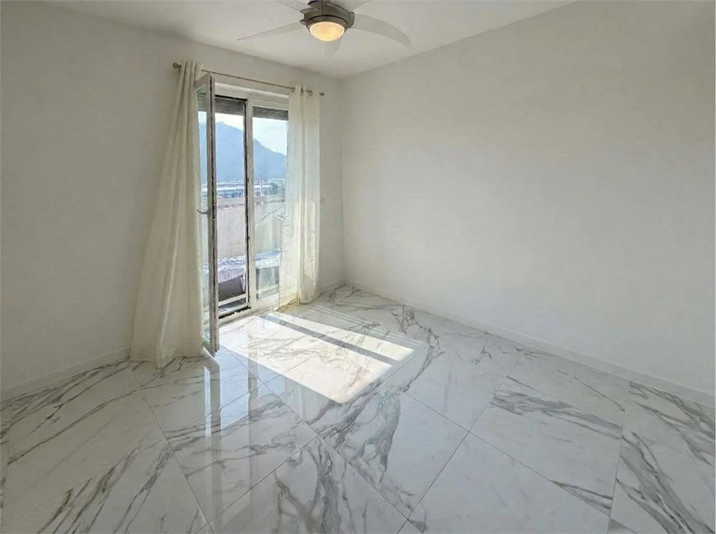 Appartamento ristrutturato di 4,5 locali a Balerna - Foto 7 di 9