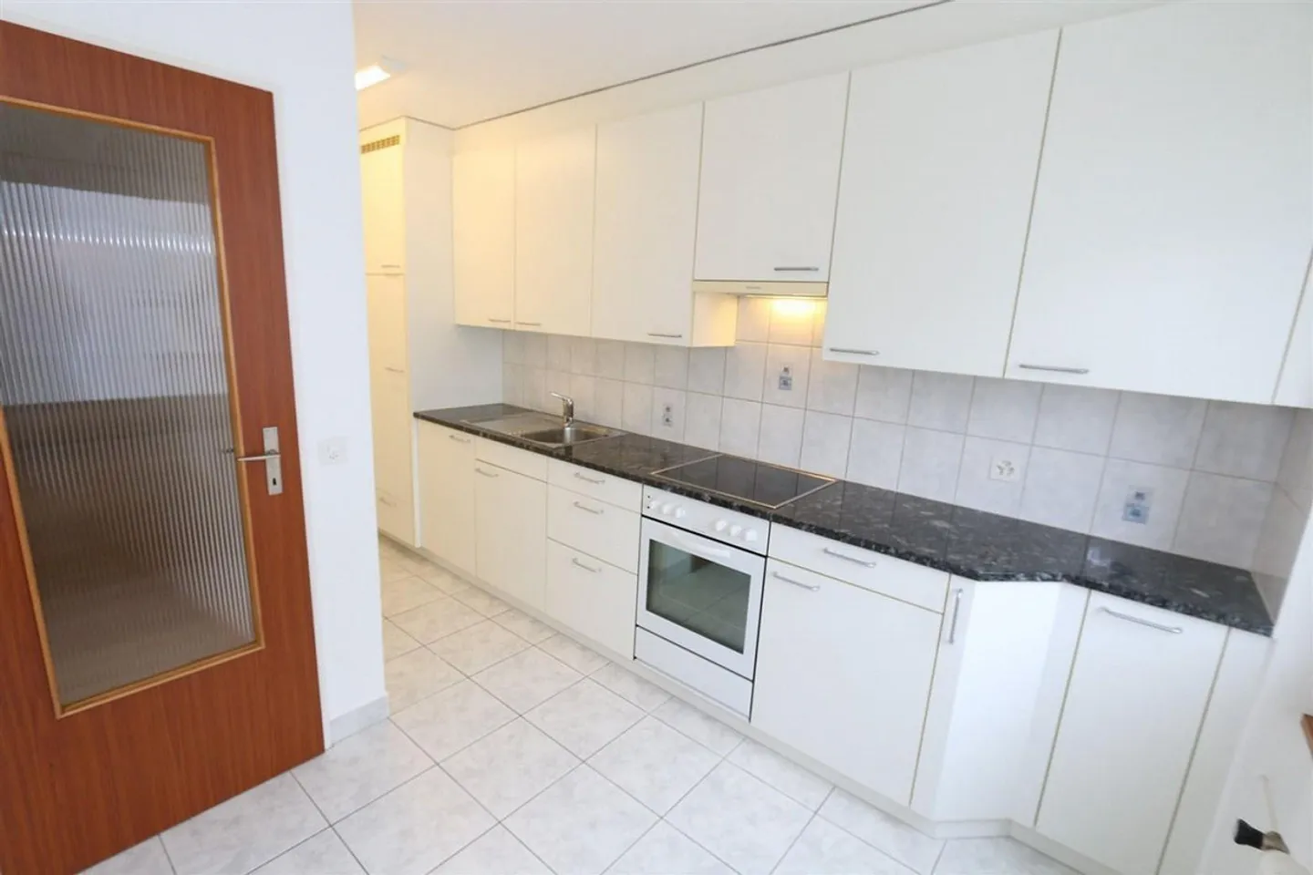 Bel appartement avec balcon - avec un environnement verdoyant ! - Photo 2 sur 9