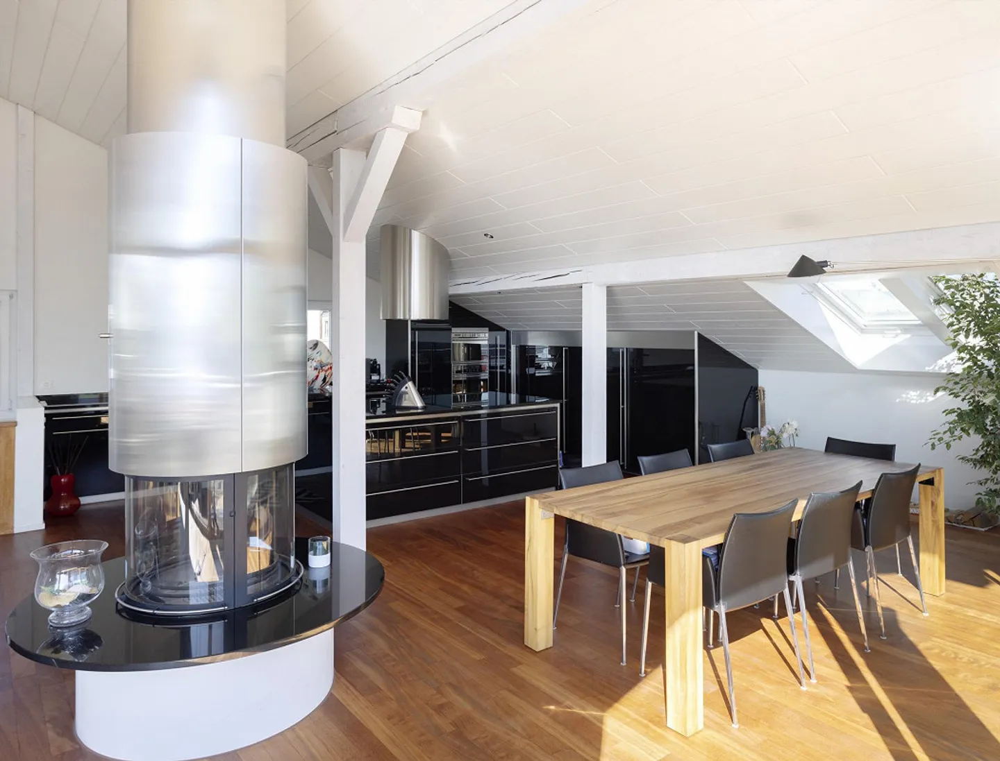 Zweifamilienhaus mit fantastischer Aussicht - Foto 3 von 7