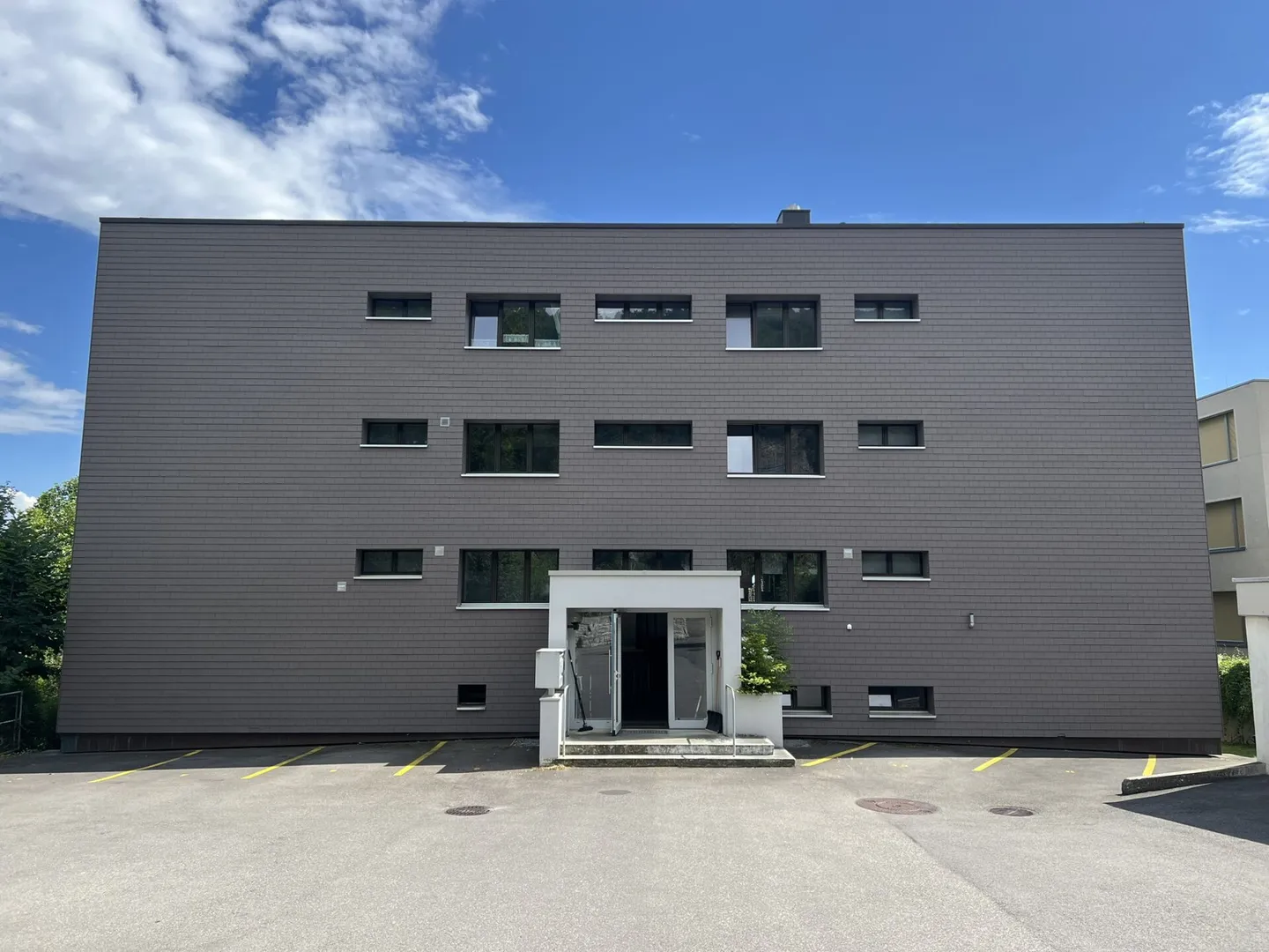 La Neuveville, wunderschöne 3,5-Zimmer-Wohnung im Untergeschoss mit Balkon - Foto 7 von 8