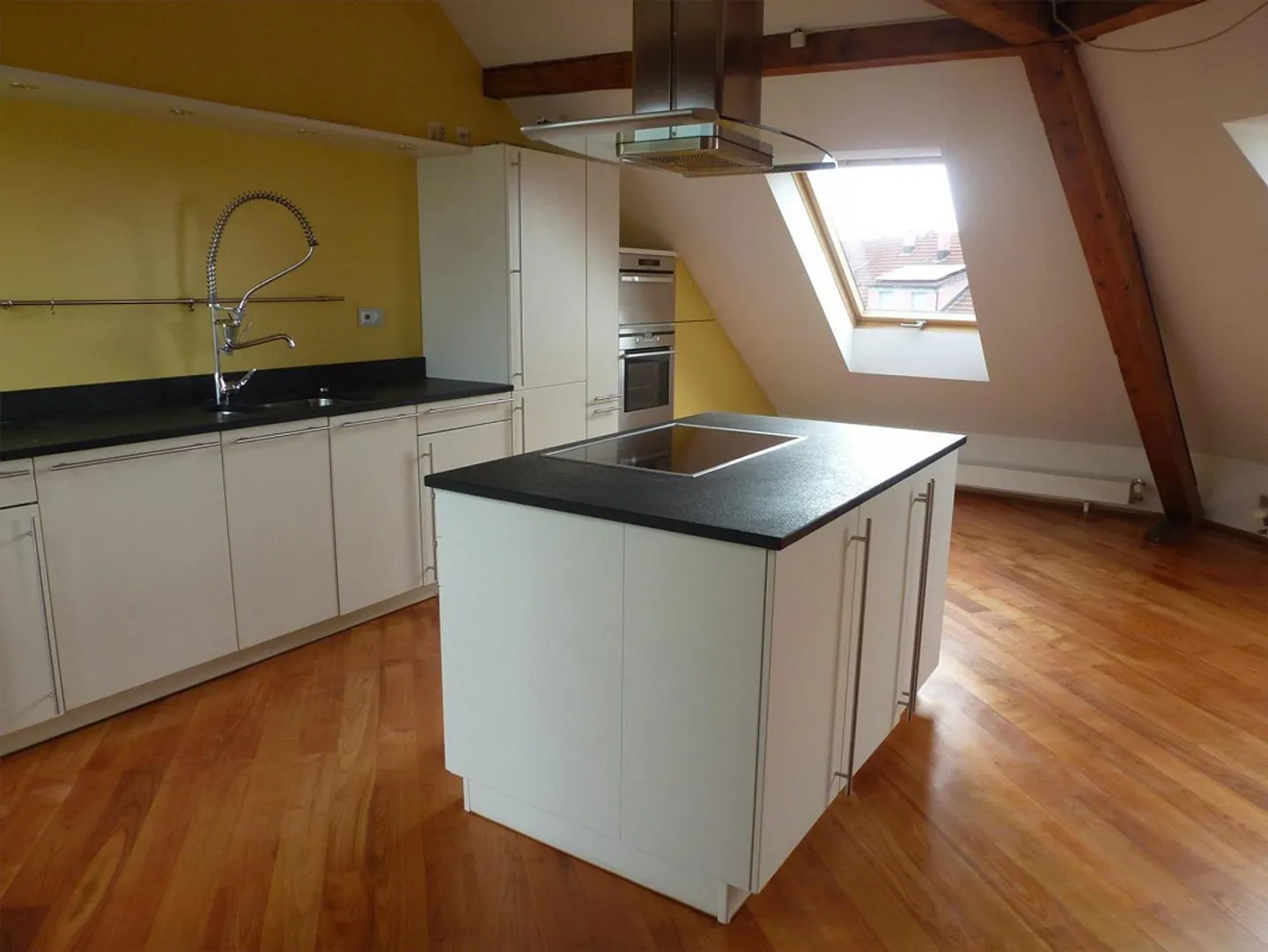 Charmante Loftwohnung in Basel - Foto 2 von 8