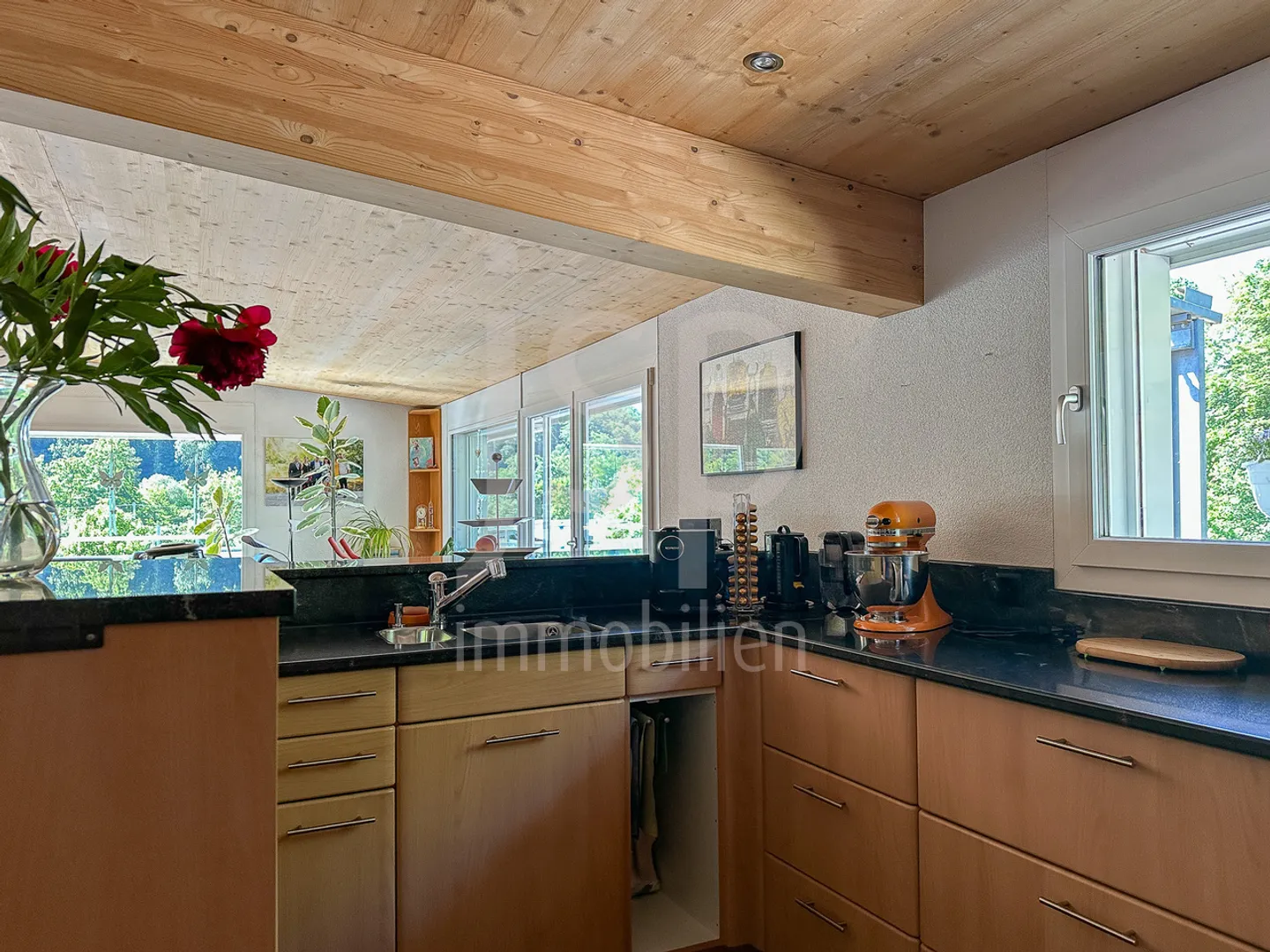 Commercial property with penthouse apartment in Neuenegg - Photo 21 of 33