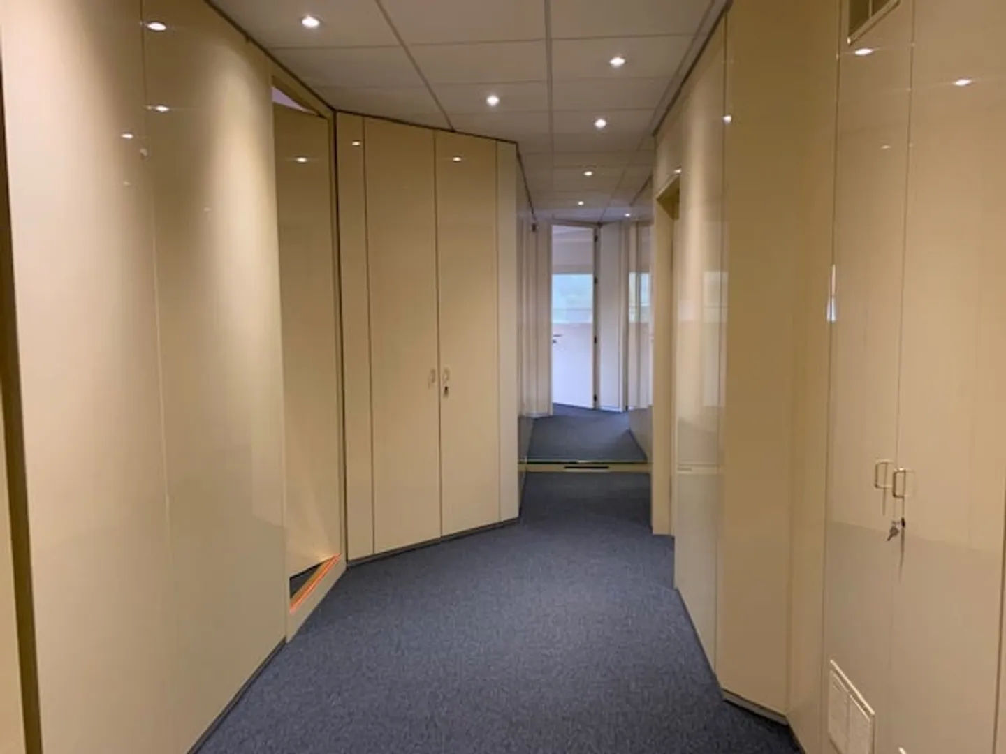 Office approx. 190 m² in a representative building with parking - Photo 7 of 13