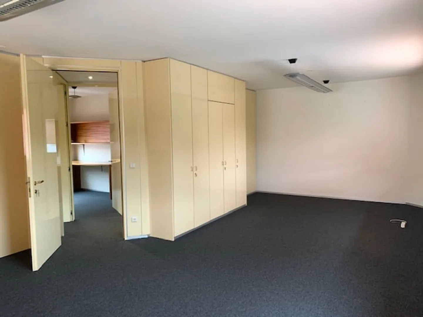 Office approx. 190 m² in a representative building with parking - Photo 8 of 13