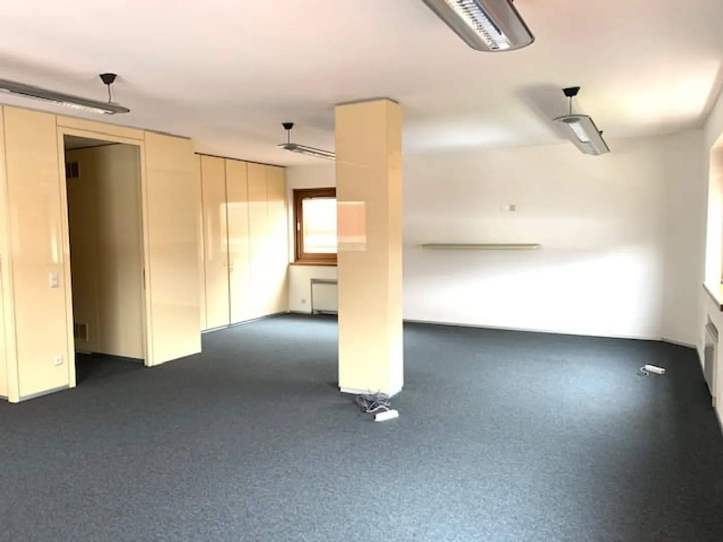 Office approx. 190 m² in a representative building with parking - Photo 4 of 13