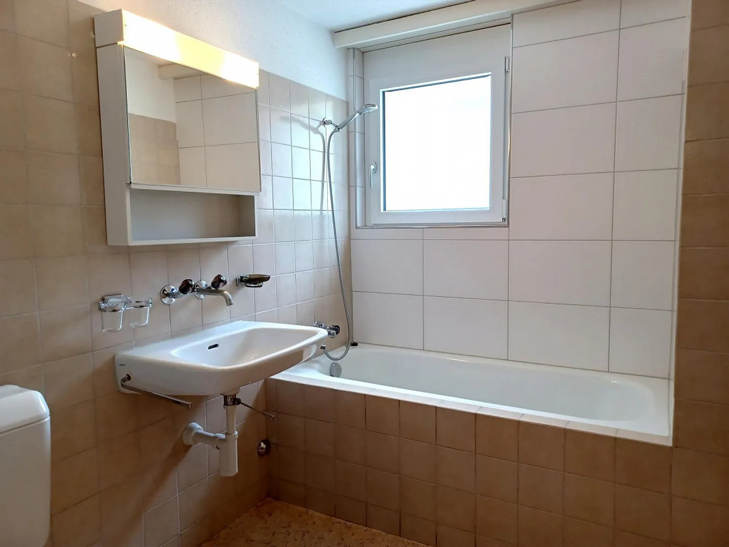 4.5-ZWG in una posizione centrale in campagna - Foto 7 di 9