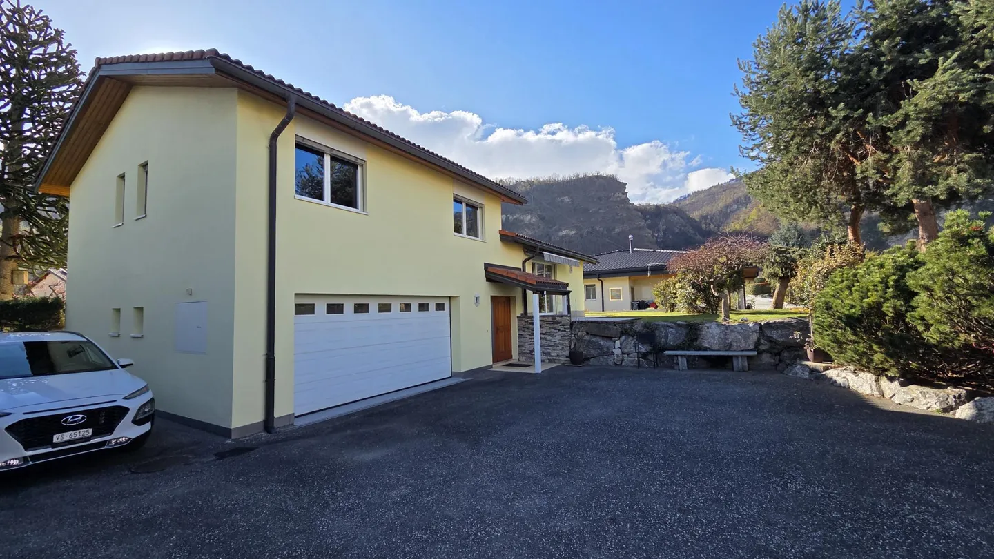 Moderne Villa in Aproz - Foto 10 von 11