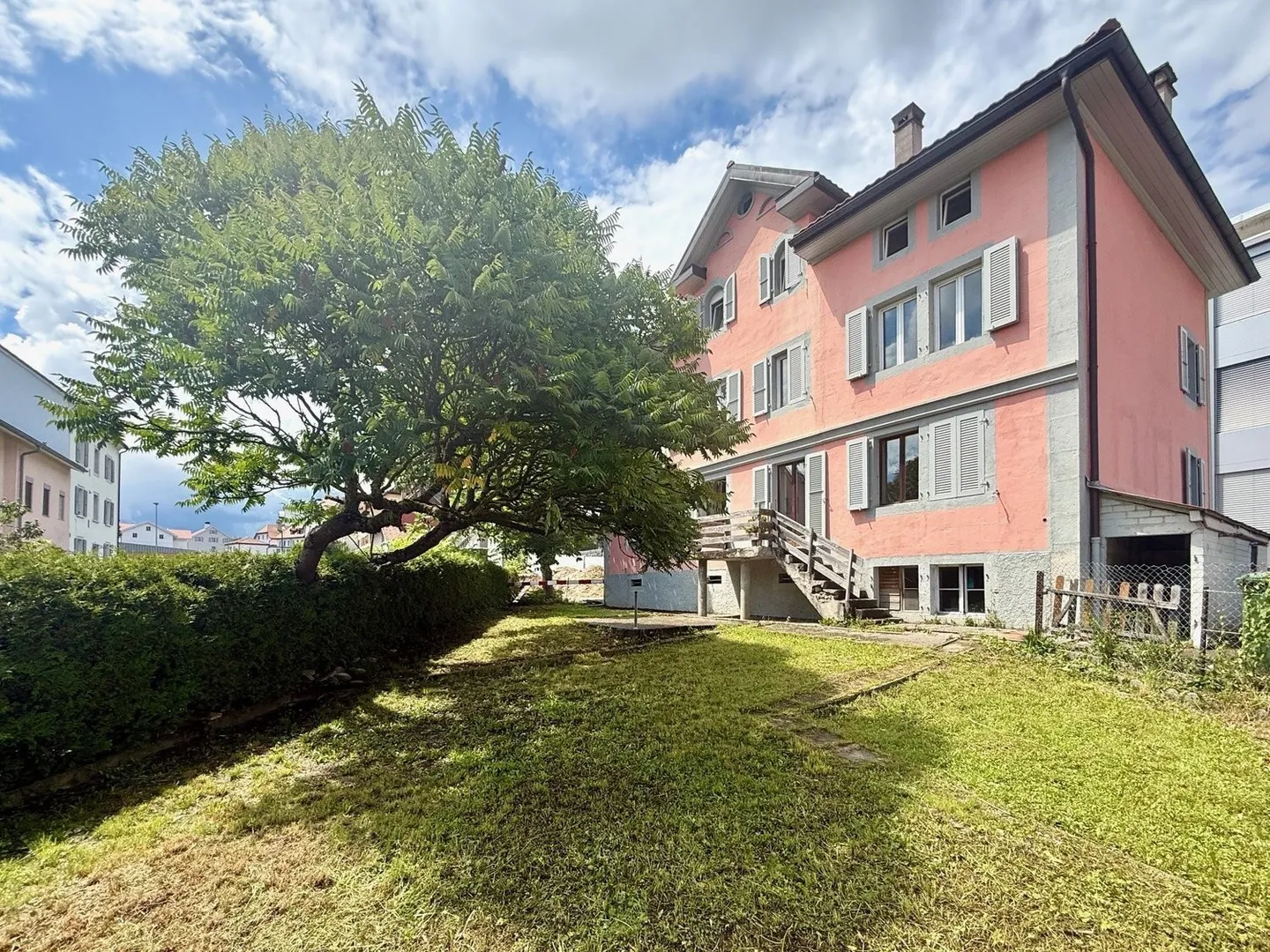 4.5 Room Apartment with Garden and Fireplace Near the Center - Photo 2 of 9