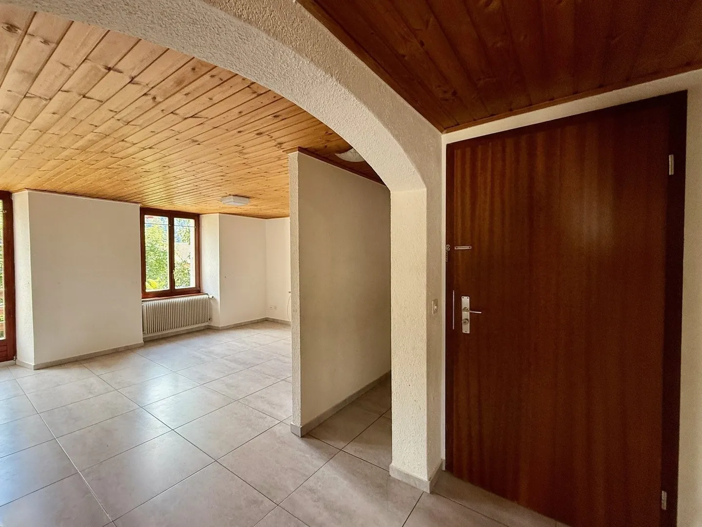 4.5 Room Apartment with Garden and Fireplace Near the Center - Photo 3 of 9