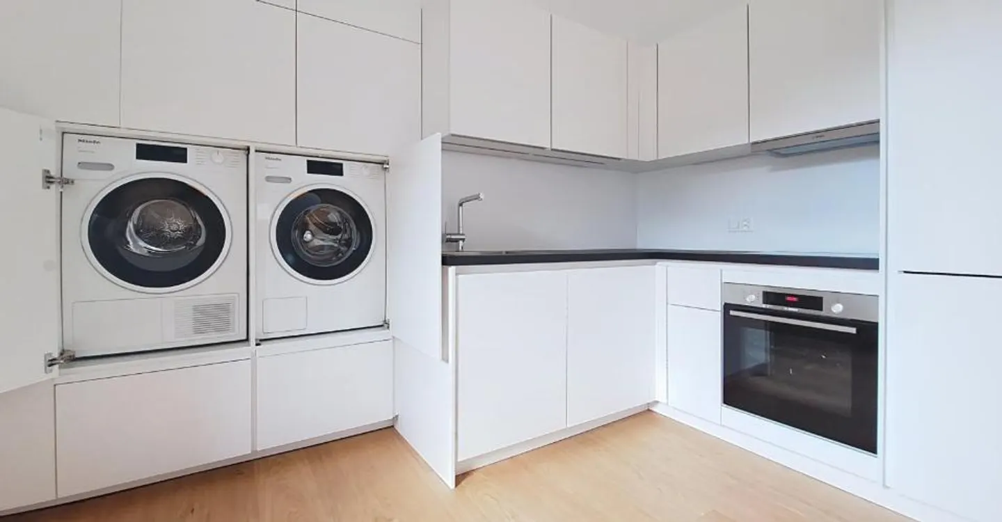 For rent - Superb renovated 3-room apartment of 60 m² in the center of La Tour-de-Peilz - Photo 2 of 7