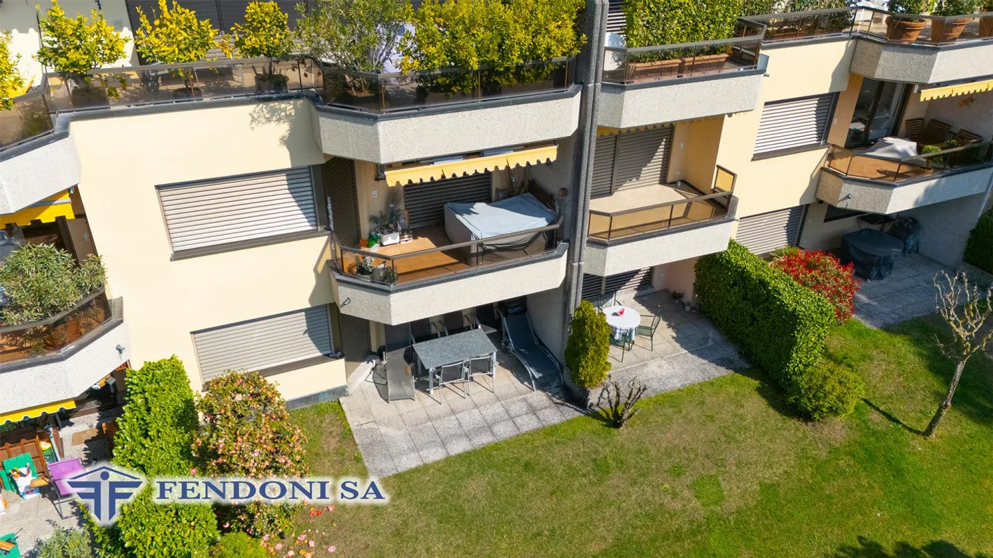 Un appartamento di 3 1/2 stanze molto tranquillo e soleggiato - Foto 2 di 12