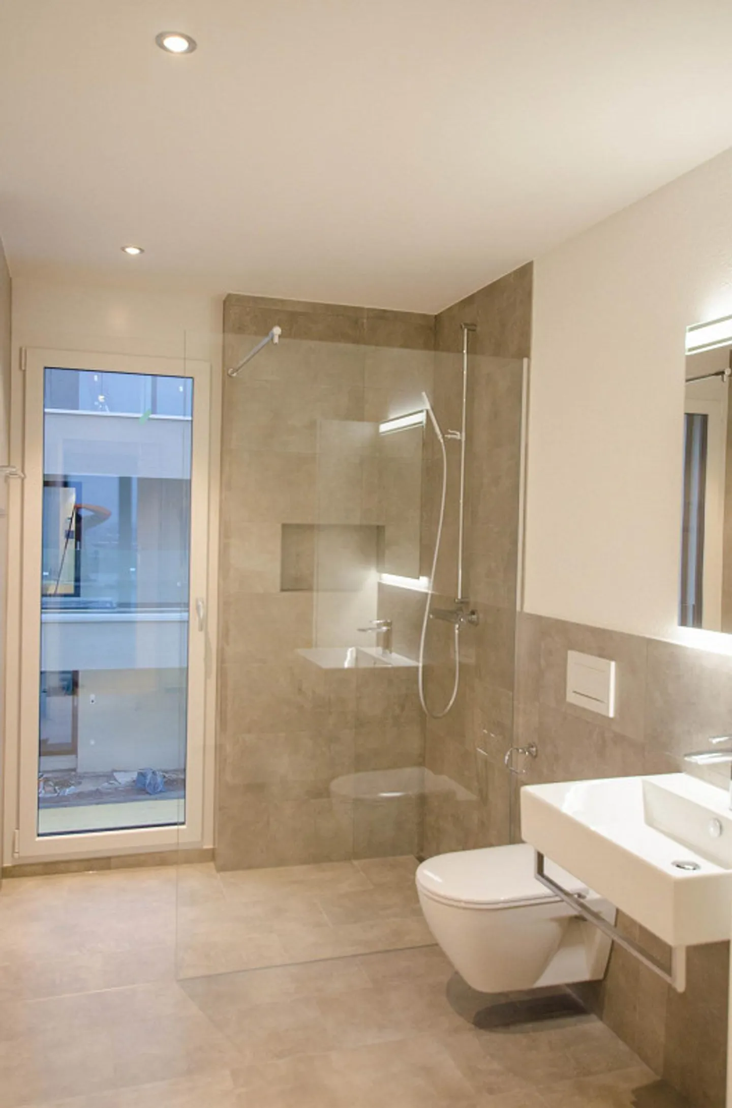 Luxuriöse Attikawohnung mit Aussicht - Foto 8 von 10