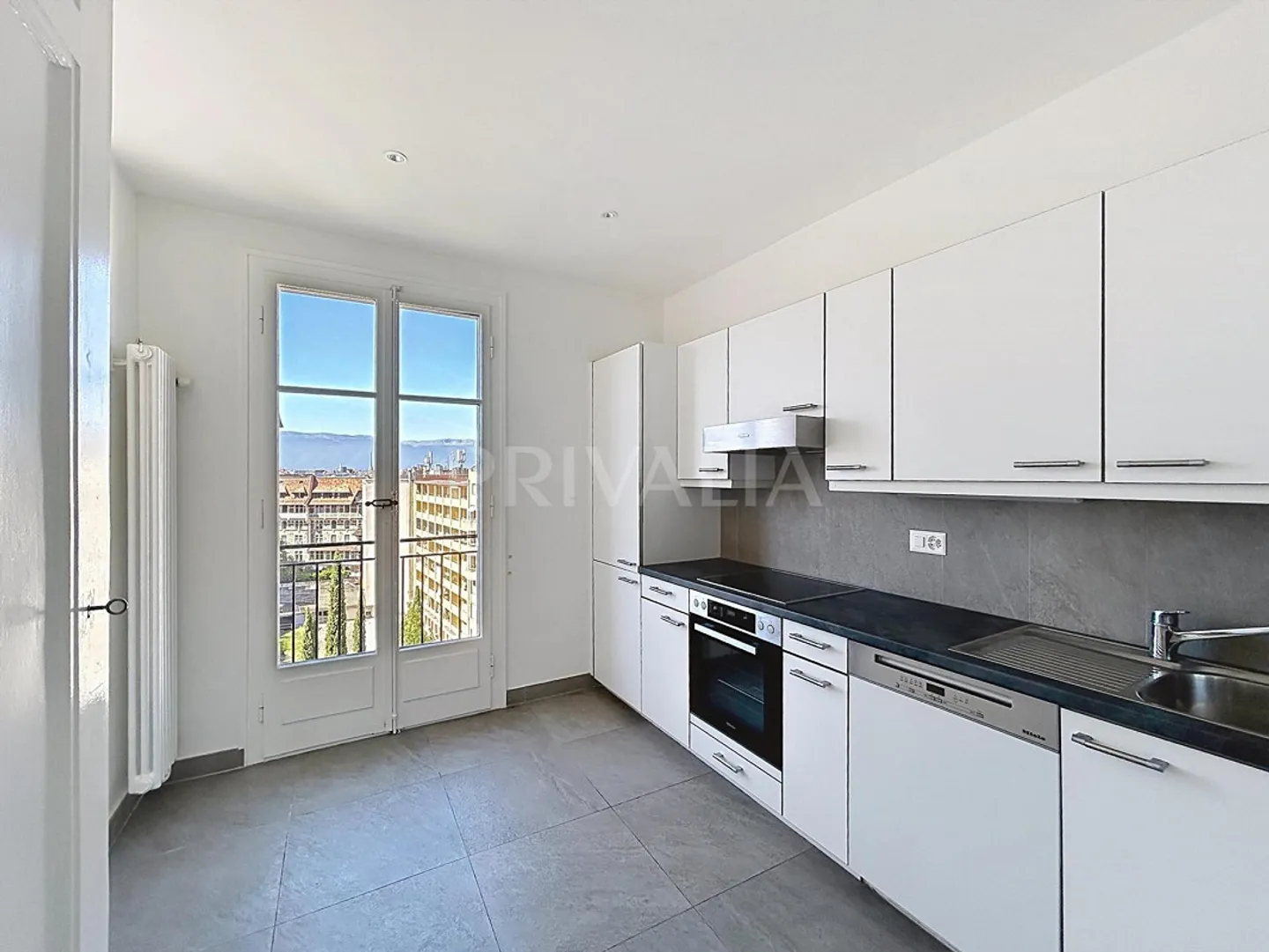 Charmant appartement 5.5 pièces à Malombré - Photo 3 sur 8