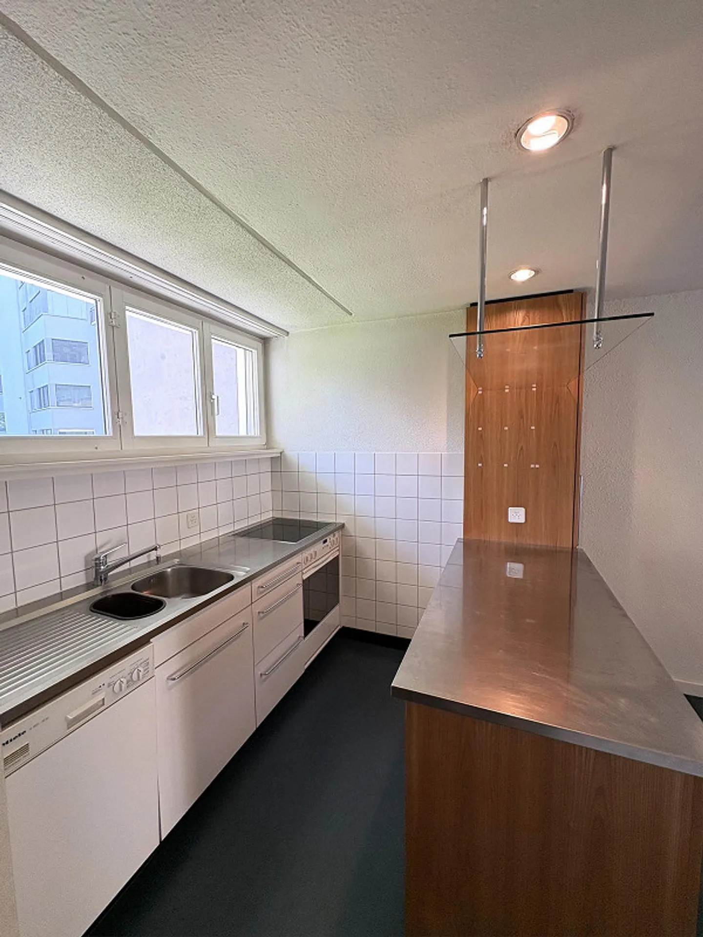 Charmante Wohnung mit Seesicht - Foto 3 von 7