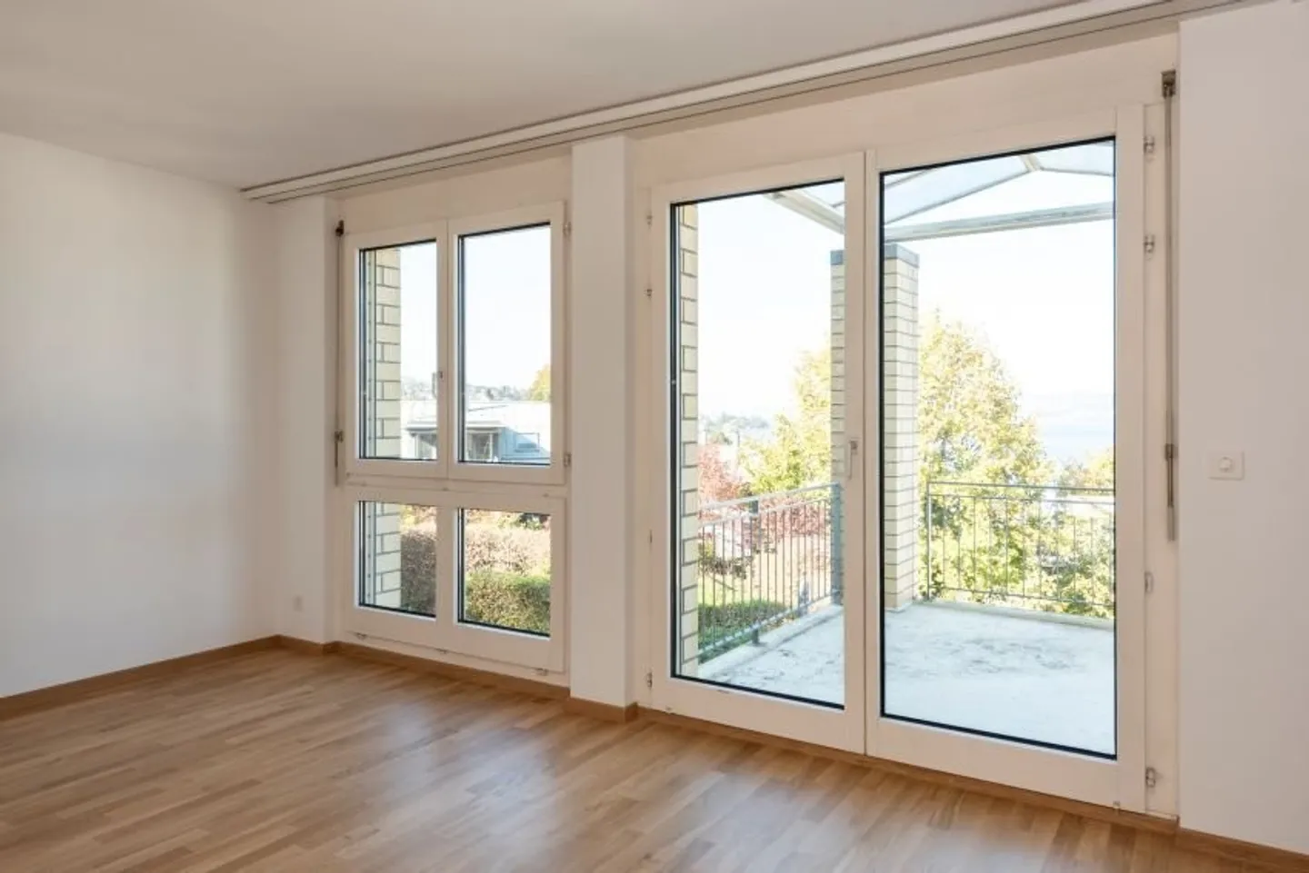 Premium-Wohnen! Mit Seenähe und eigenem Gartensitzplatz! - Foto 3 von 4