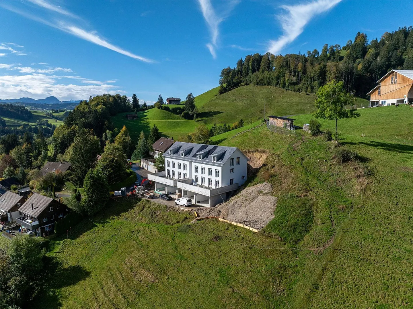 6.5-Room End Row House with Säntis View in Dicken - Photo 1 of 13