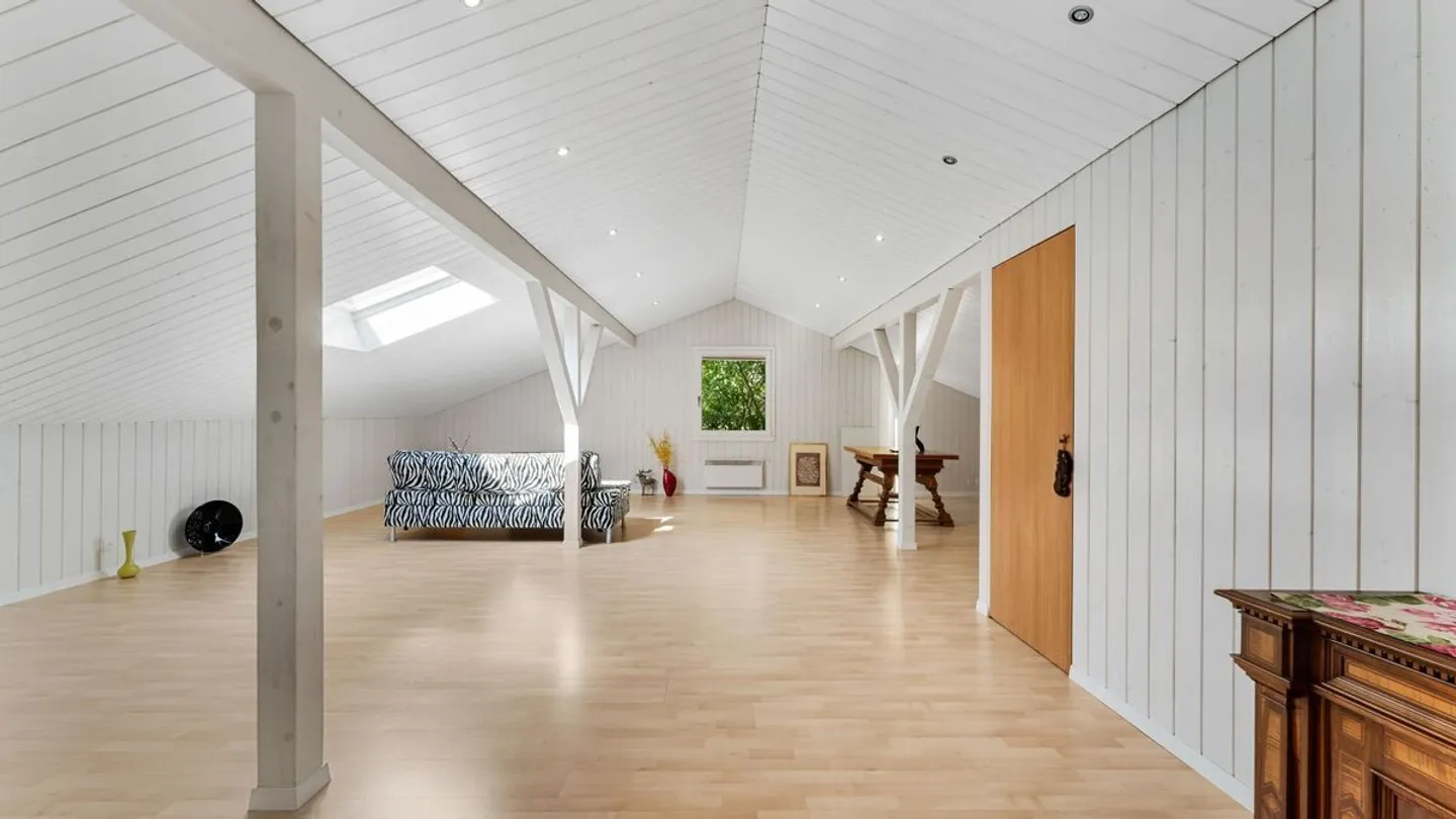 Viel Potential - Perfektes 2-Familienhaus in Sarnen - Jede Einheit mit eigenem Garten  - Foto 12 von 13