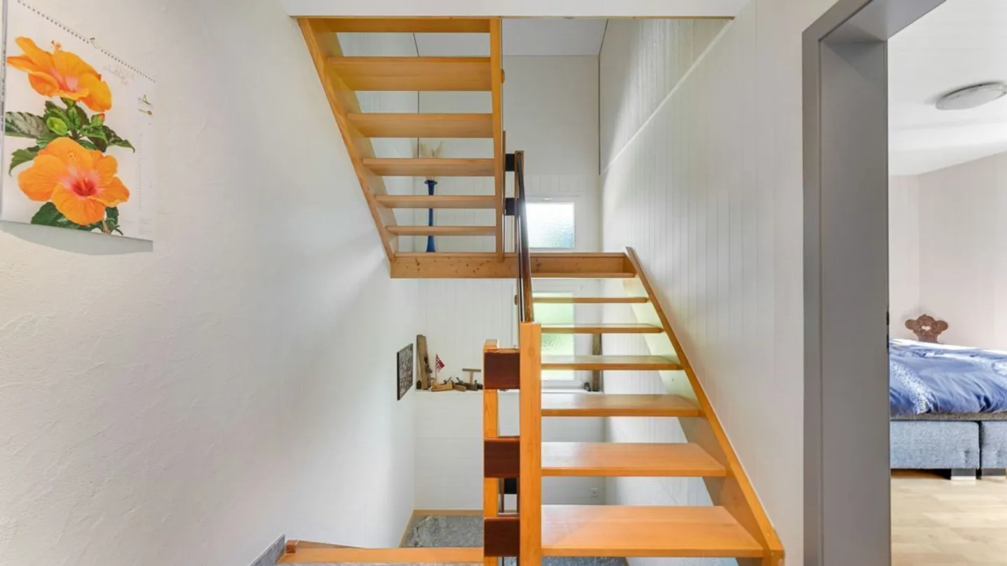 Viel Potential - Perfektes 2-Familienhaus in Sarnen - Jede Einheit mit eigenem Garten  - Foto 11 von 13