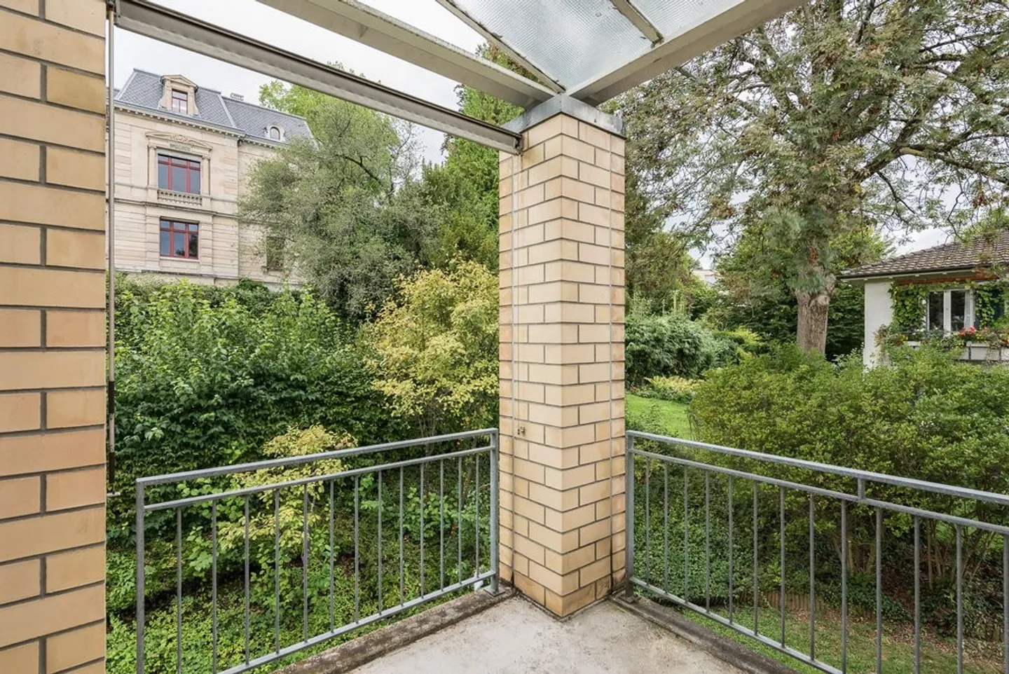 Premium-Wohnen! Mit Seenähe und eigenem Gartensitzplatz! - Foto 1 von 4