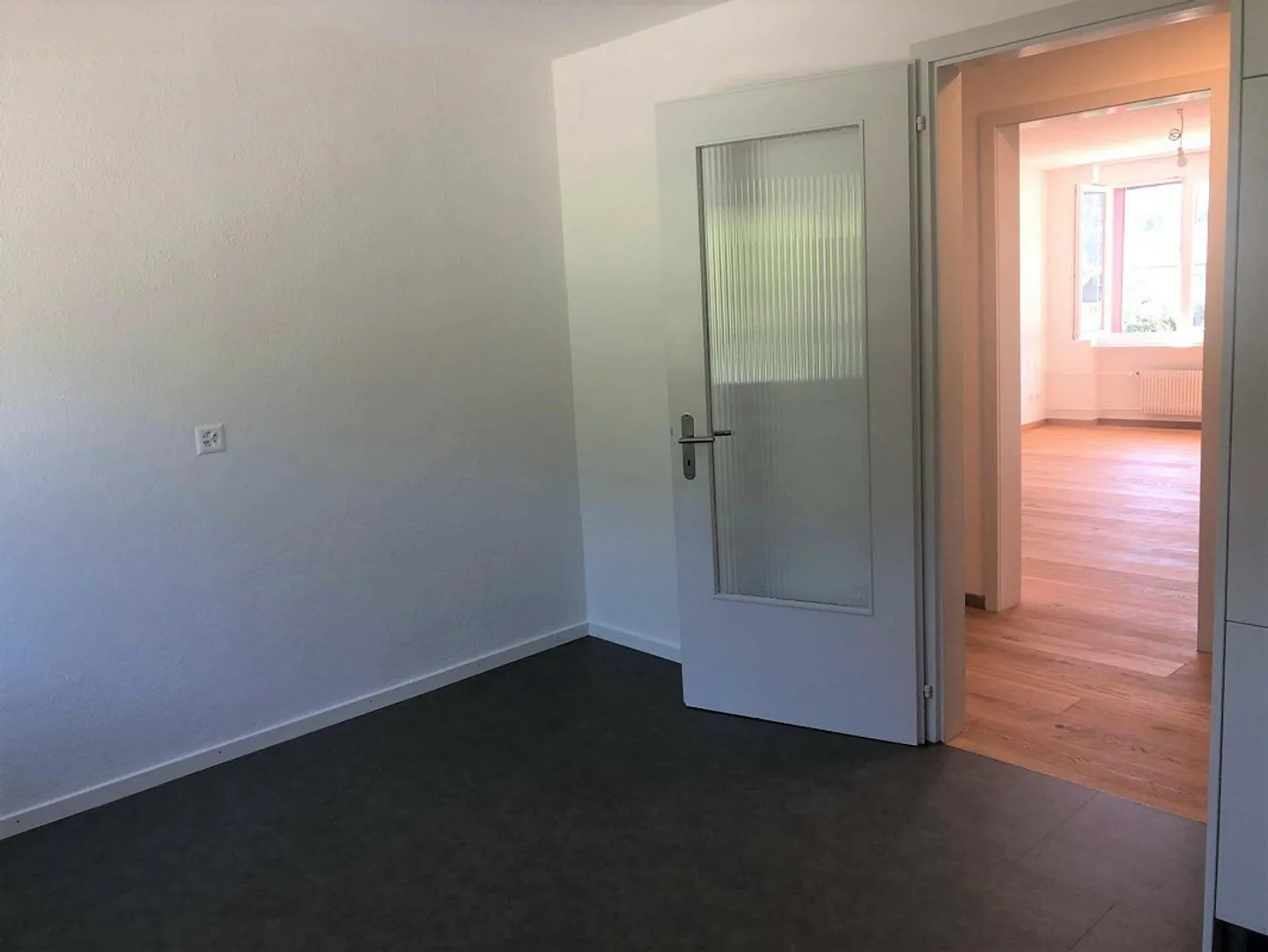 Helle Wohnung bei Ziegelbrücke - Foto 4 von 13