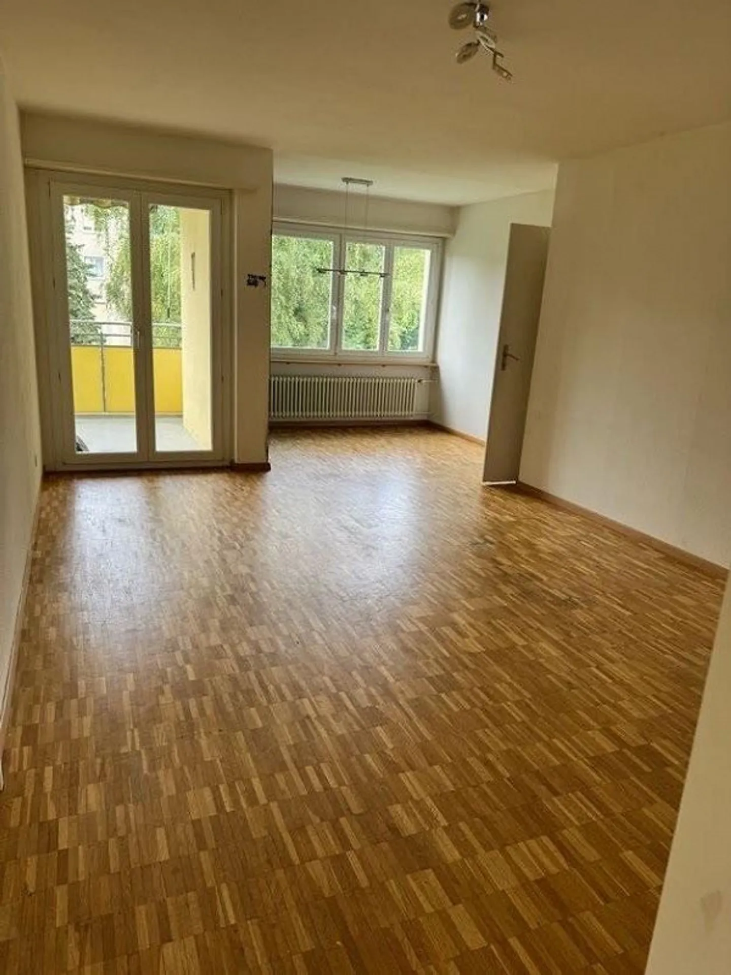 Charmante Wohnung in Niederhasli - Foto 3 von 5
