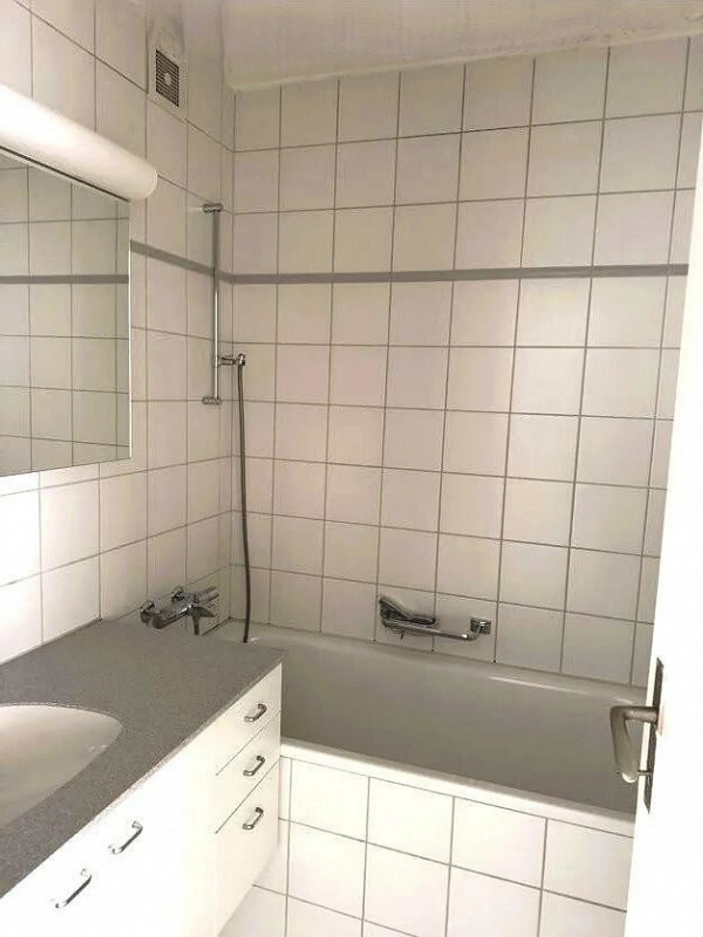 Charmante Wohnung in Niederhasli - Foto 4 von 5