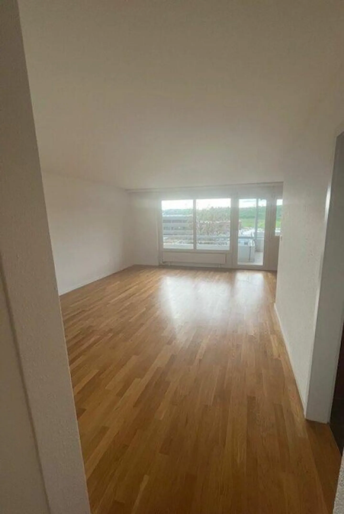 Vivere in una posizione soleggiata in collina a Worb - Foto 4 di 11