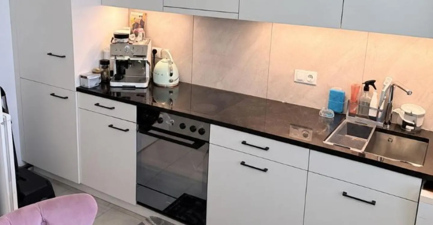 bright 3-room apartment - Photo 1 of 7