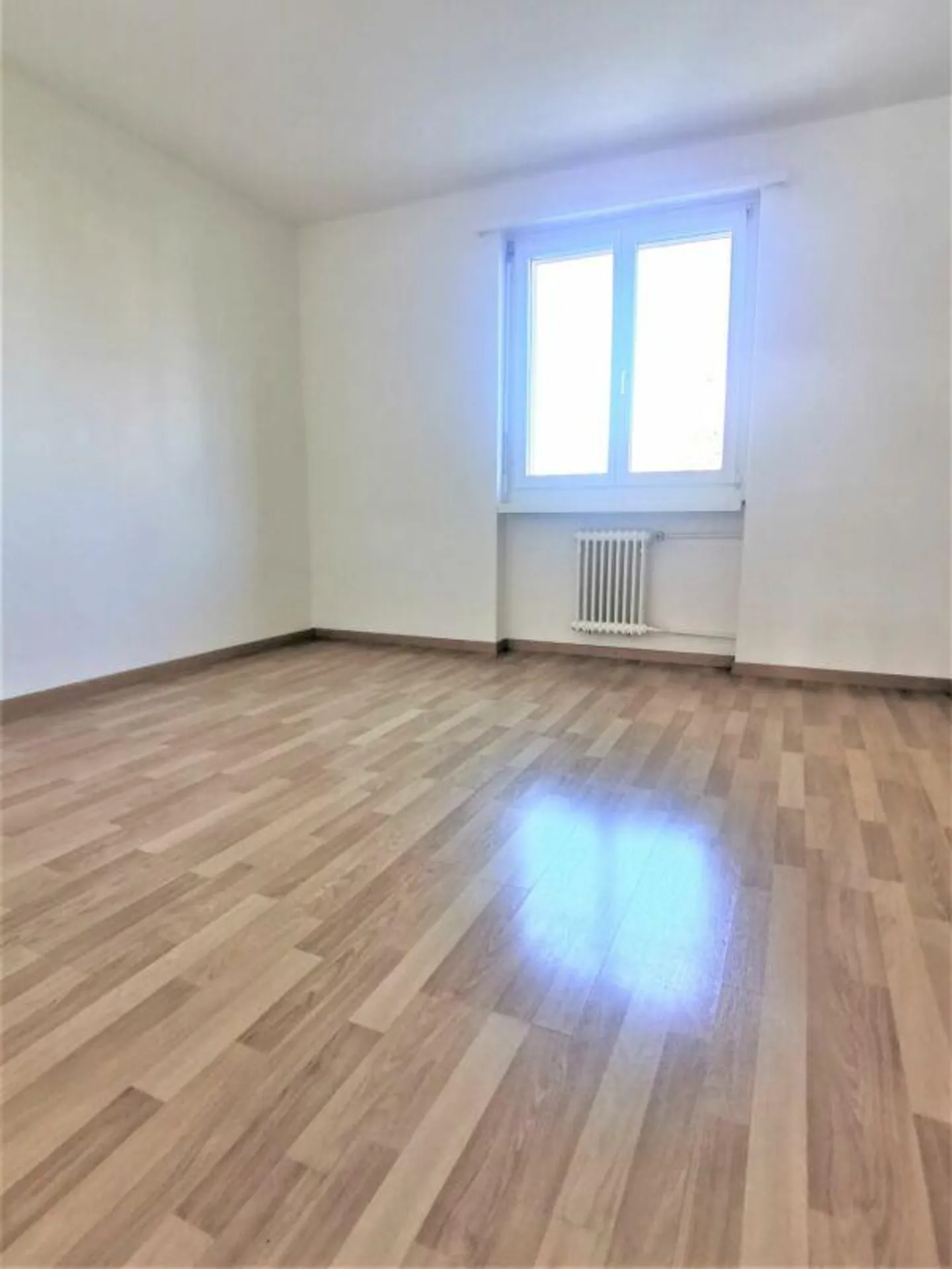 Beautiful 3.5 room apartment near Shopping Arena in St. Gallen - Photo 6 of 7