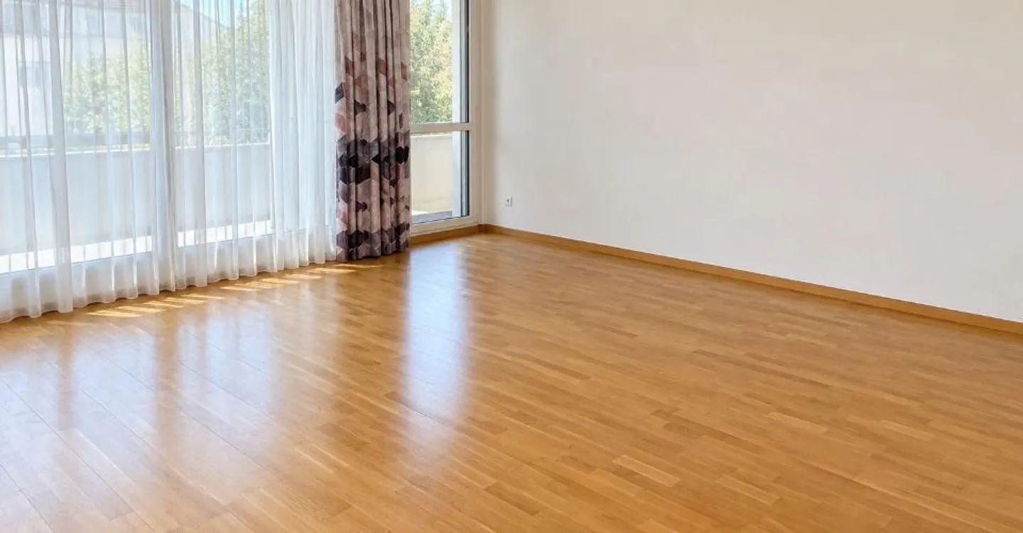 bright 3-room apartment - Photo 3 of 7