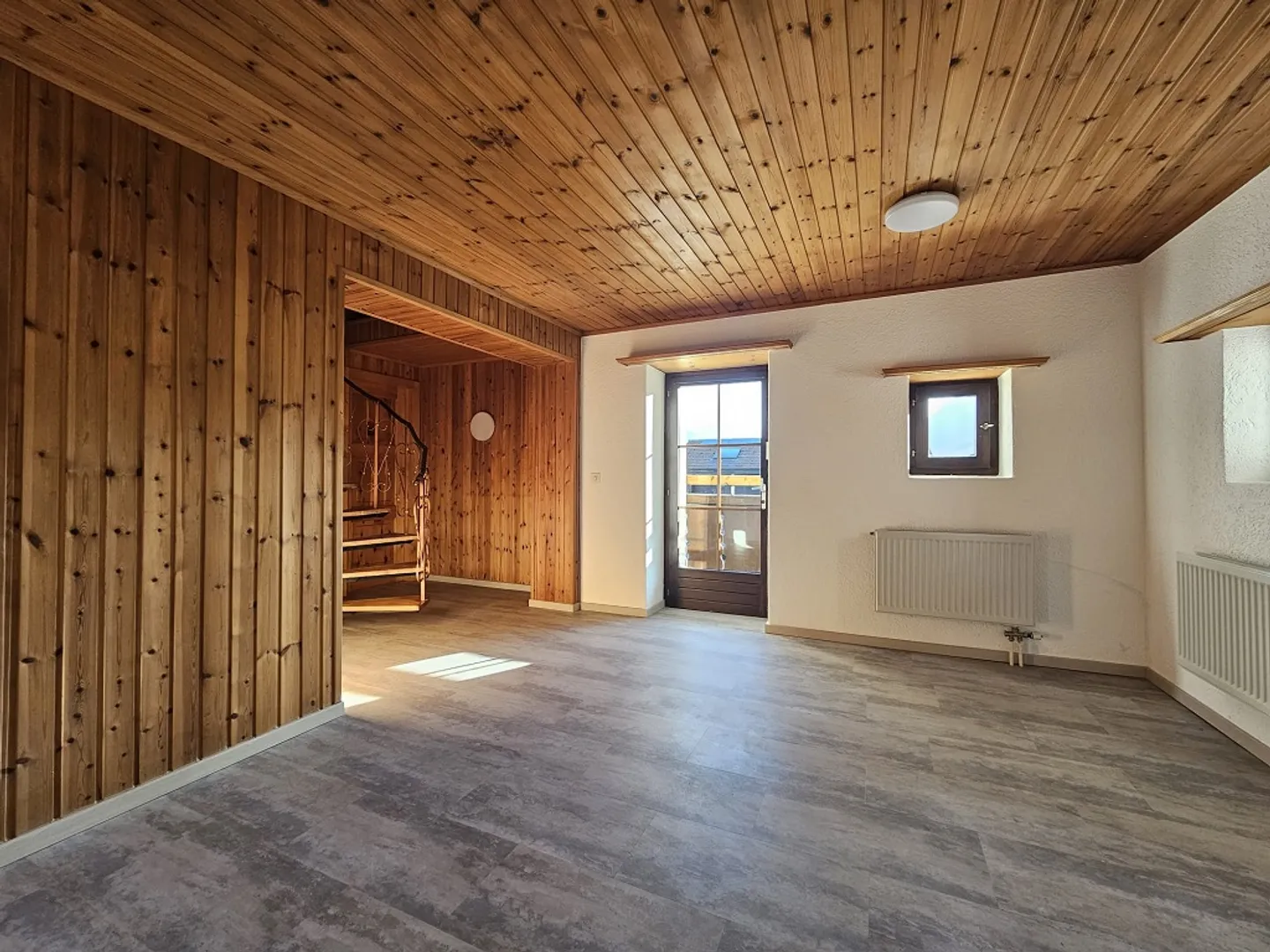 Ampio e luminoso duplex di 5,5 stanze in affitto - Foto 6 di 8