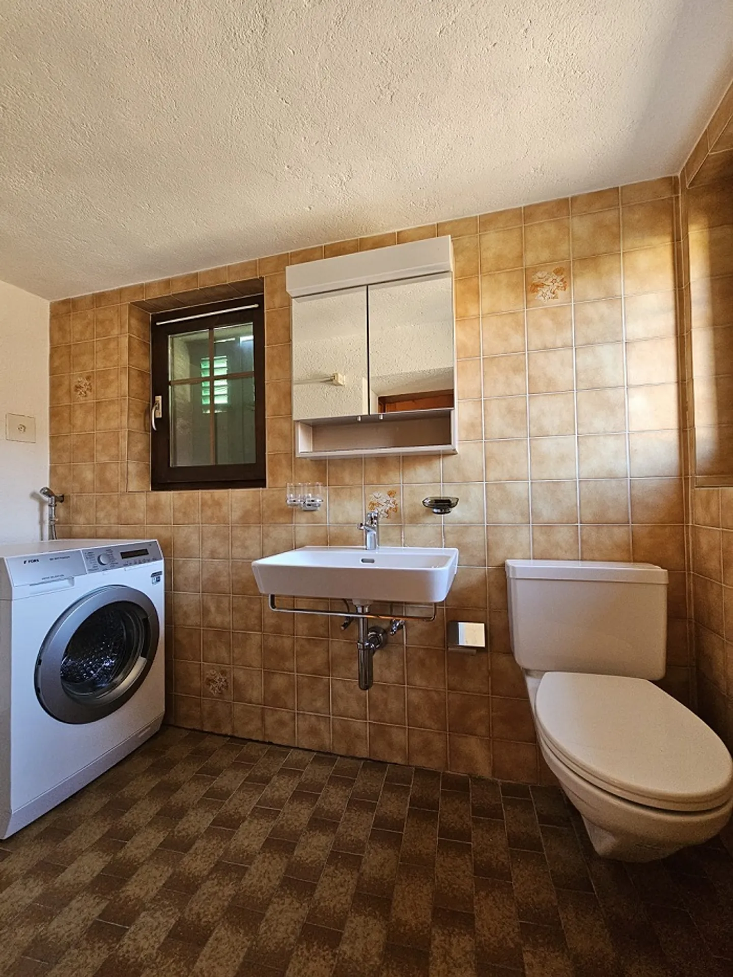 Ampio e luminoso duplex di 5,5 stanze in affitto - Foto 8 di 8