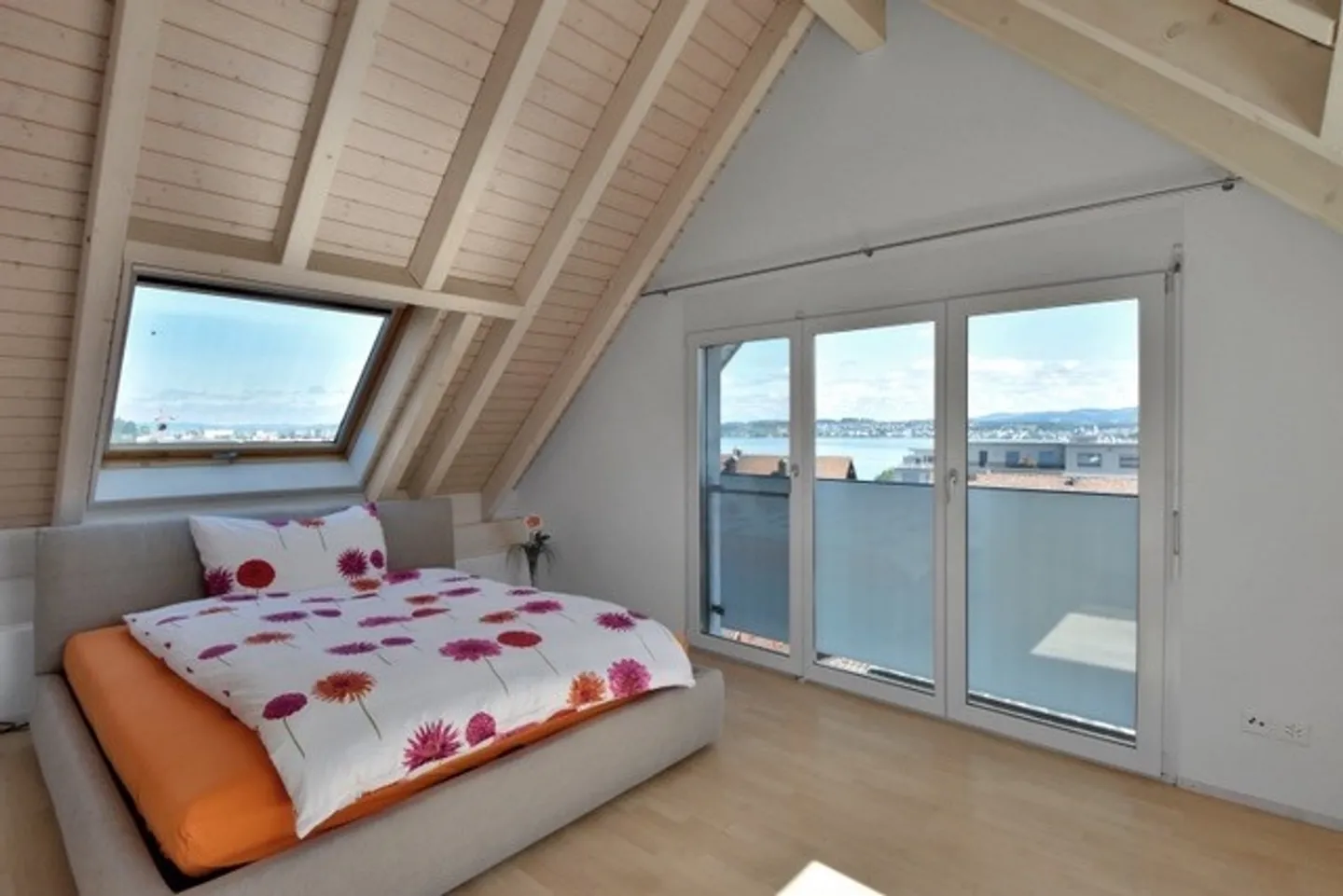 Appartamento mansardato di 4 1/2 stanze ad Altendorf SZ - Foto 4 di 7