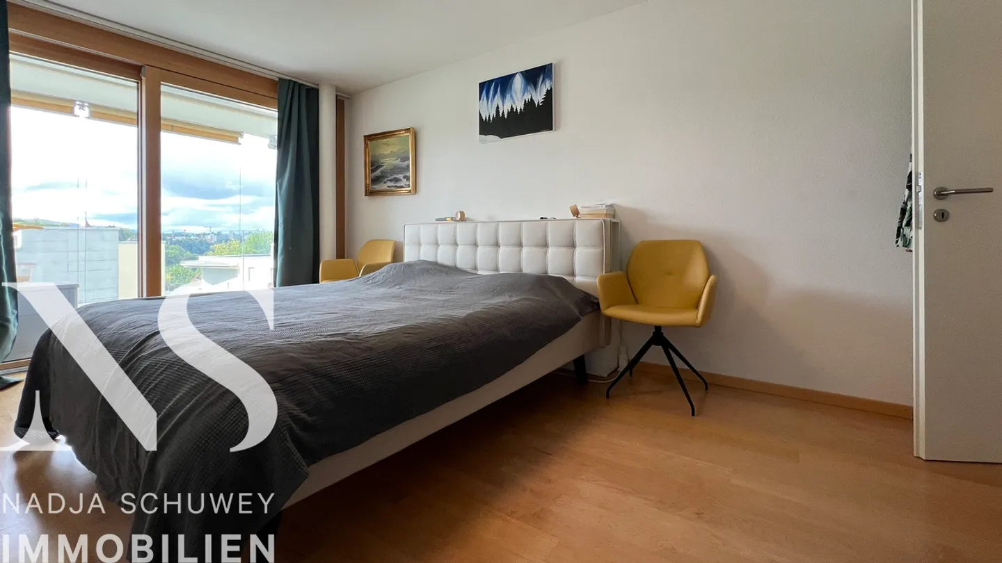 «Sonnige 4.5-Zimmer Wohnung mit Stadtblick» - Foto 6 von 15