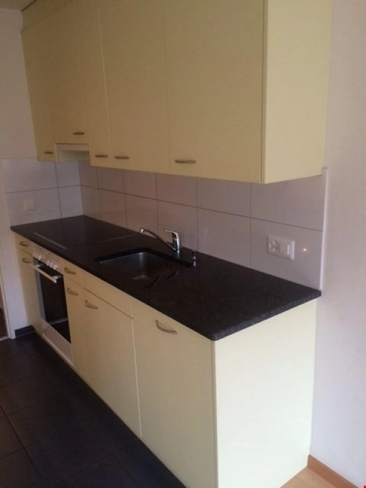 Modernes 4.5-Zimmer-Apartment - Foto 3 von 11