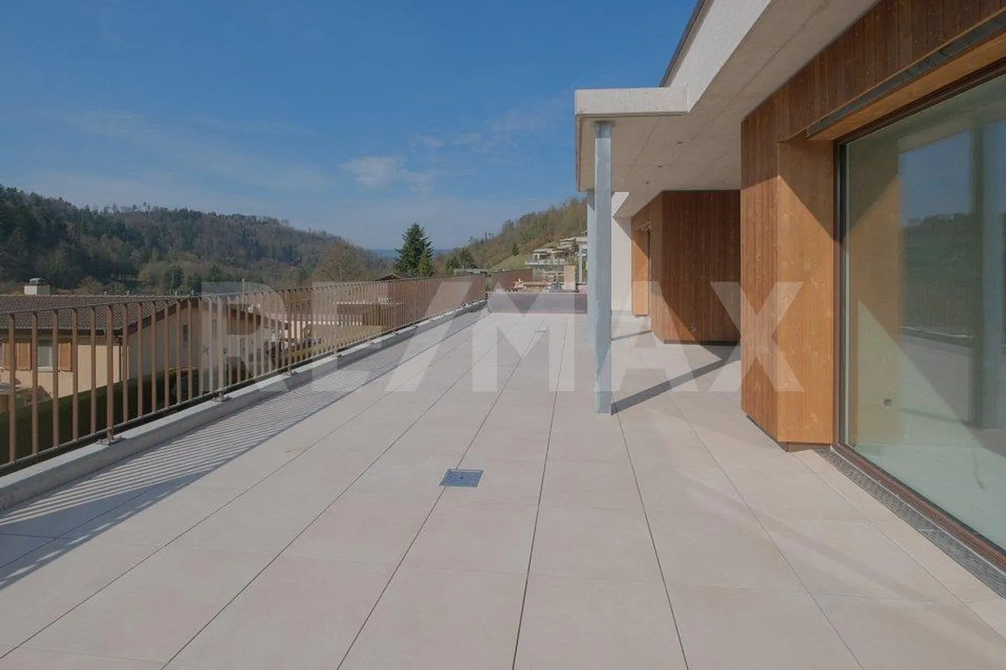 Vie en terrasse avec vue - Aménagement intérieur selon votre choix - Photo 2 sur 13
