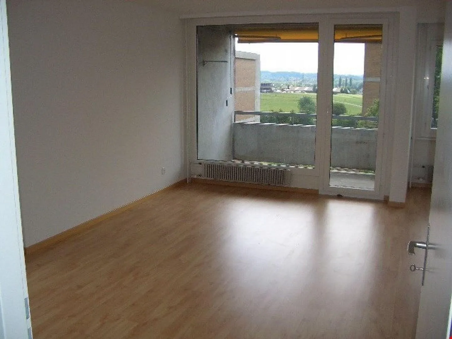 Modernes 4.5-Zimmer-Apartment - Foto 5 von 11