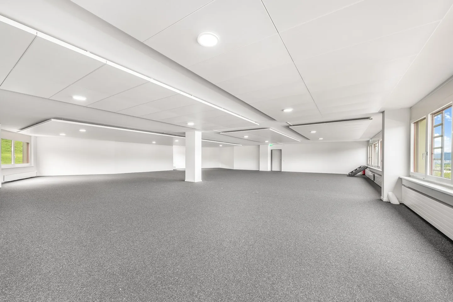 Locali d'ufficio/commerciali attraenti in una posizione centrale a Urdorf - Foto 6 di 7