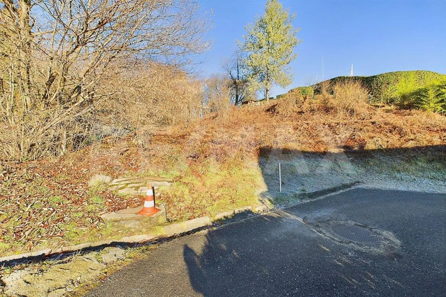 Baugrundstück in Cademario mit offener Aussicht - Foto 4 von 13