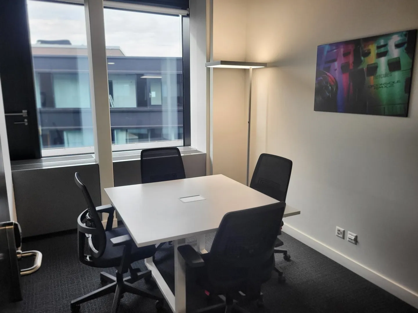 Accès tout compris à des bureaux professionnels pour 4 personnes au Regus City Centre - Photo 10 sur 14